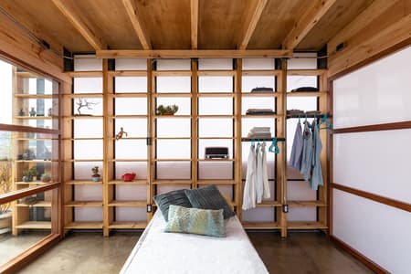 CUARTO EN EL AIRE / ROOM IN THE AIR